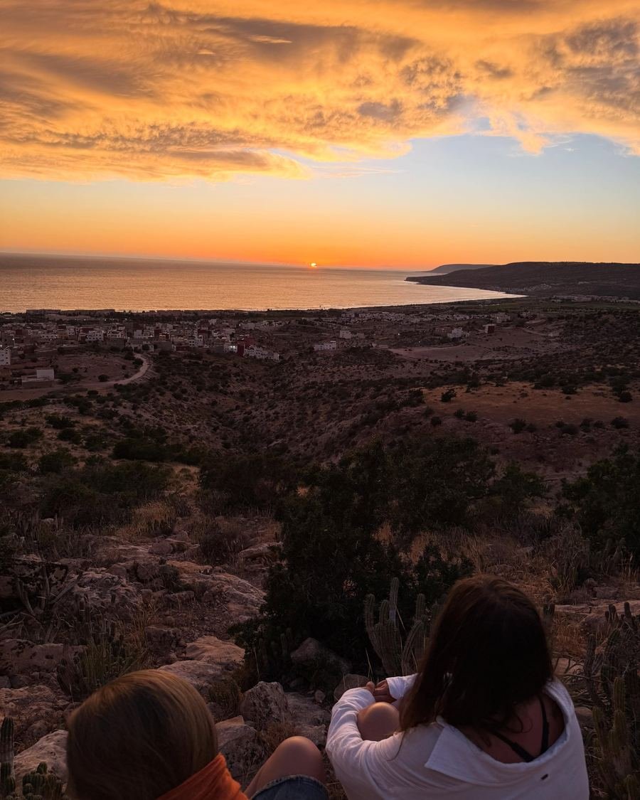 Coucher de soleil depuis la colline